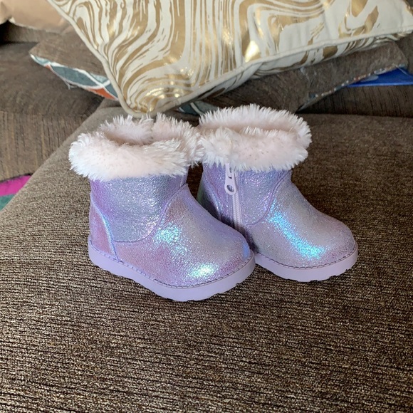Sz 4 Cat & Jack boots - Picture 1 of 7